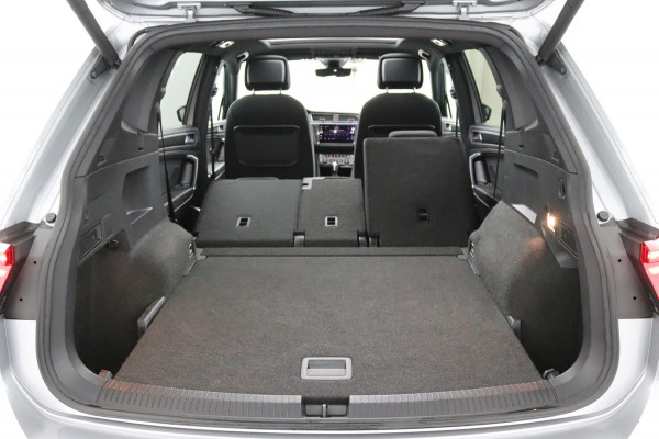 Volkswagen Tiguan Allspace 1.5 TSI R*AUTOM*PANO*ACC*NAVI*HAAK*CAM*CARPLAY*ECC
