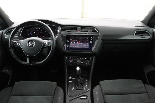 Volkswagen Tiguan Allspace 1.5 TSI R*AUTOM*PANO*ACC*NAVI*HAAK*CAM*CARPLAY*ECC