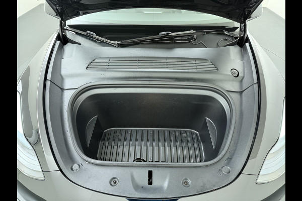 Tesla Model Y LFP-Accu SOH 97% Leder Lmv 20" Warmtepomp Camera's Panormadak Adap.Cruise Navi RWD Ecc Autopilot Stoel+Stuur+Achterbank Verwarming Elek.Achterklep Dodehoek detector Draadloze telefoonlader Origineel Nederlandse Auto