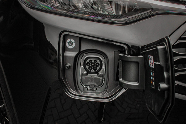 Ford Transit Custom 340 L2H1 Limited 65 kWh 218PK / JB- EDITON / CAMERA / 328KM RANGE / APPLE CARPLAY /DRIVERS- PACK /FULL OPTION