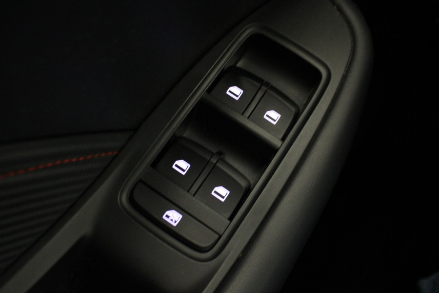 MG ZS 1.0 Luxury |Pano|Navi|Stoelverwarming|