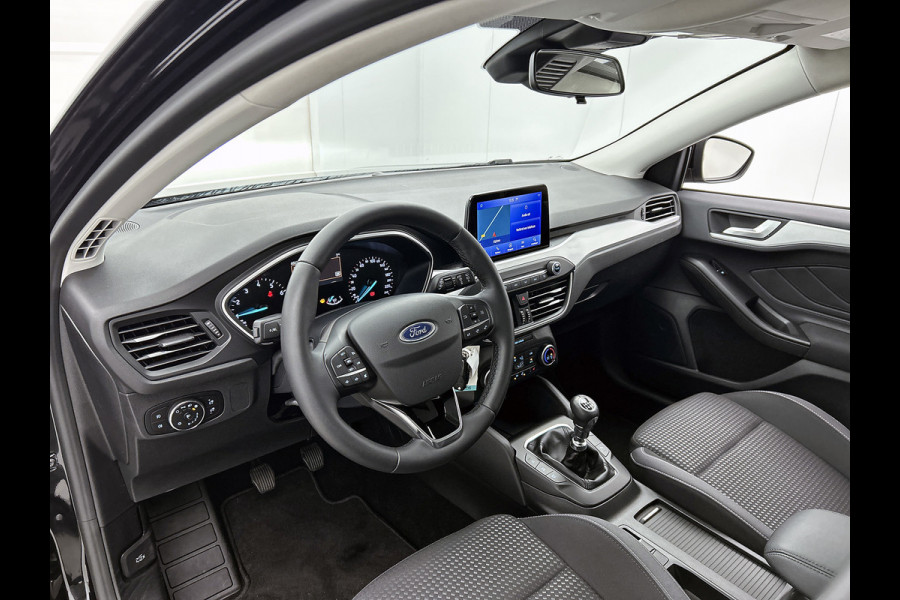 Ford Focus 1.0 EcoBoost Hybrid Trend Edition Business (NAVIGATIE, CAMERA, STRUUR-/STOELVERWARMING, 1e EIGENAAR, GOED ONDERHOUDEN)