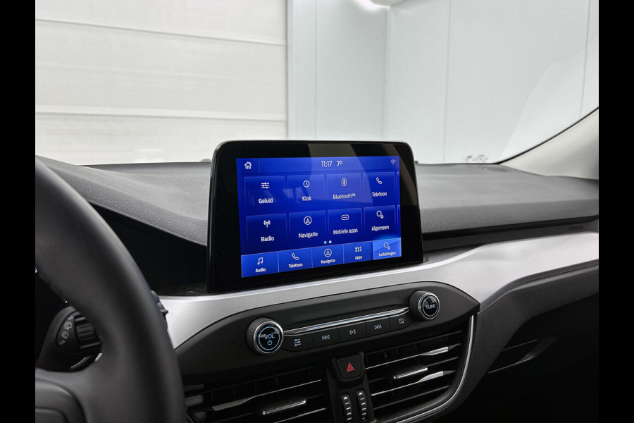 Ford Focus 1.0 EcoBoost Hybrid Trend Edition Business (NAVIGATIE, CAMERA, STRUUR-/STOELVERWARMING, 1e EIGENAAR, GOED ONDERHOUDEN)