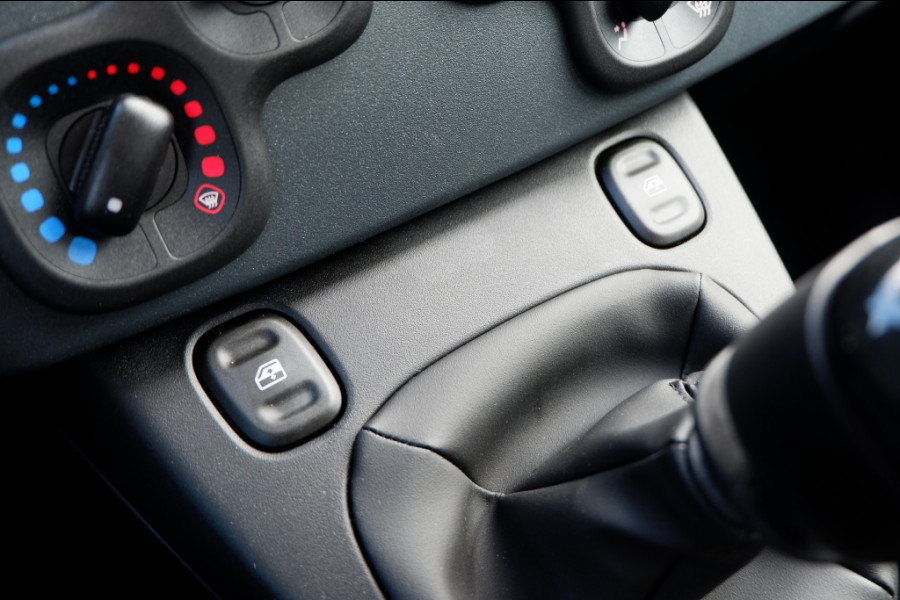 Fiat Panda 1.0 Hybrid City / INCL. 2 jaar FabrieksGarantie