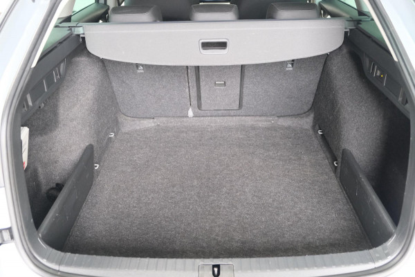 Škoda Octavia Combi 1.5 TSI First Edition - N.A.P. Airco, Cruise, PDC, Navi, Trekhaak.