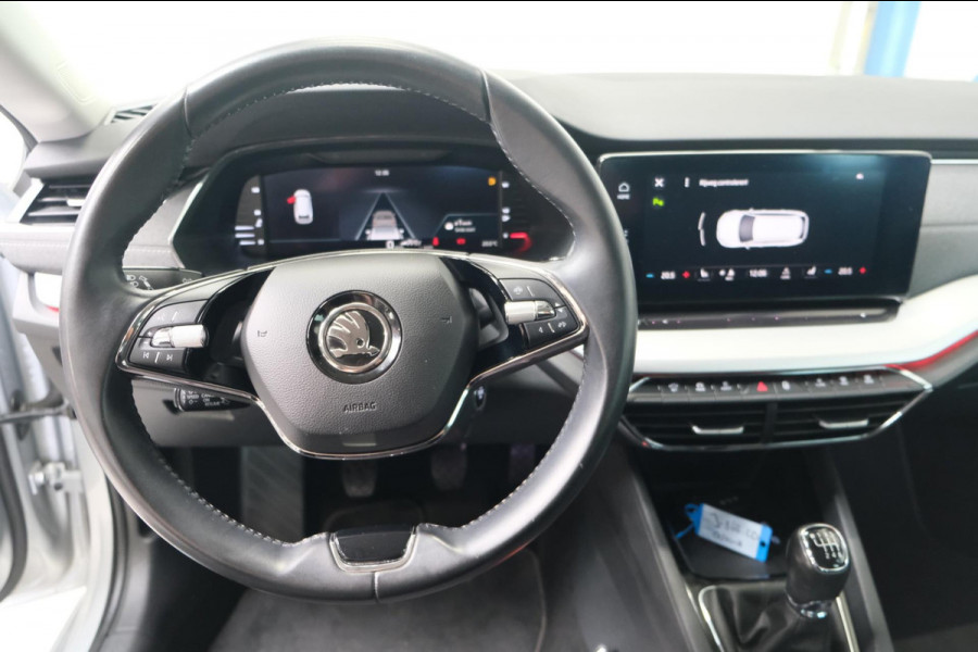 Škoda Octavia Combi 1.5 TSI First Edition - N.A.P. Airco, Cruise, PDC, Navi, Trekhaak.