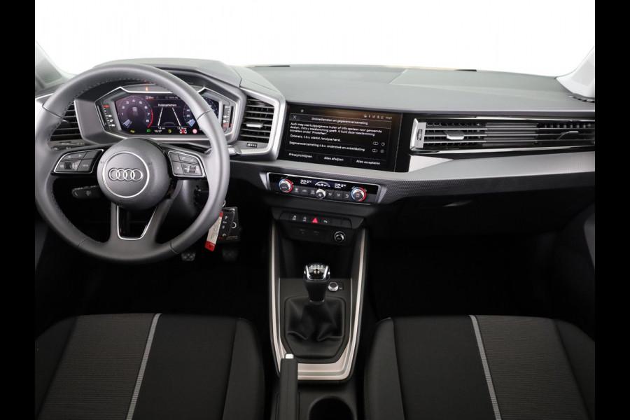 Audi A1 Sportback 25 TFSI Advanced edition 95pk | Parkeerhulp plus | Automatische airco | Navigatie via App | 17 inch lichtmetalen velgen | Dak in contrast kleur