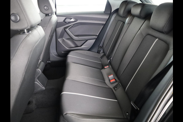 Audi A1 Sportback 25 TFSI Advanced edition 95pk | Parkeerhulp plus | Automatische airco | Navigatie via App | 17 inch lichtmetalen velgen | Dak in contrast kleur