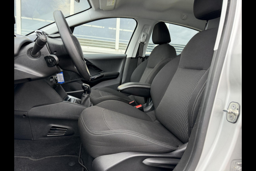 Peugeot 208 1.2 PureTech Blue Lion Navi,Airco,Cruise,PDC,Distributie riem v.v. in 2025,Apple Carplay,Weinig KM,N.A.P,APK tot 09-2026