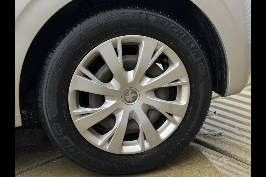 Peugeot 208 1.2 PureTech Blue Lion Navi,Airco,Cruise,PDC,Distributie riem v.v. in 2025,Apple Carplay,Weinig KM,N.A.P,APK tot 09-2026