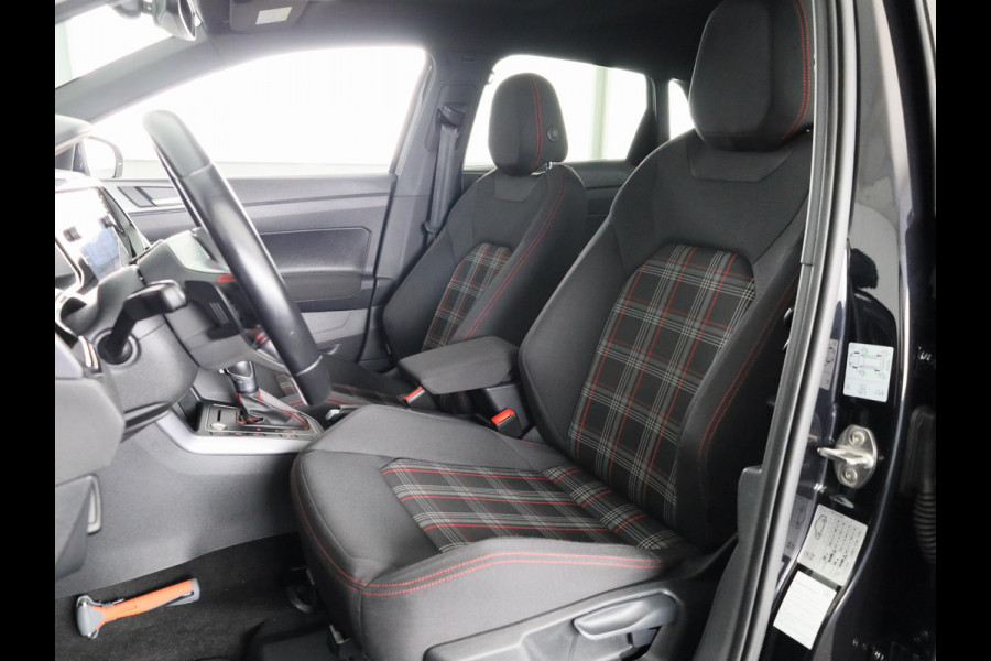 Volkswagen Polo 2.0 TSI GTI 200PK | Automaat (DSG) | Panoramadak | Camera | Beats audio | Keyless entry | Digitaal dashboard | 18 Inch | Led