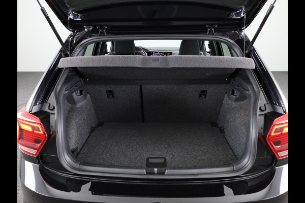 Volkswagen Polo 2.0 TSI GTI 200PK | Automaat (DSG) | Panoramadak | Camera | Beats audio | Keyless entry | Digitaal dashboard | 18 Inch | Led