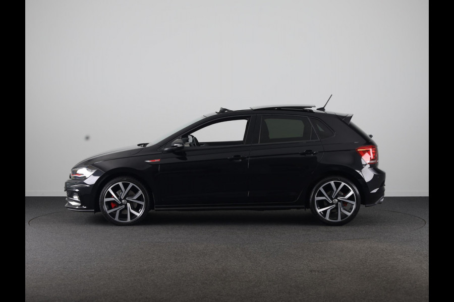 Volkswagen Polo 2.0 TSI GTI 200PK | Automaat (DSG) | Panoramadak | Camera | Beats audio | Keyless entry | Digitaal dashboard | 18 Inch | Led