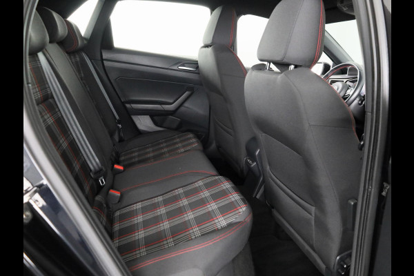 Volkswagen Polo 2.0 TSI GTI 200PK | Automaat (DSG) | Panoramadak | Camera | Beats audio | Keyless entry | Digitaal dashboard | 18 Inch | Led