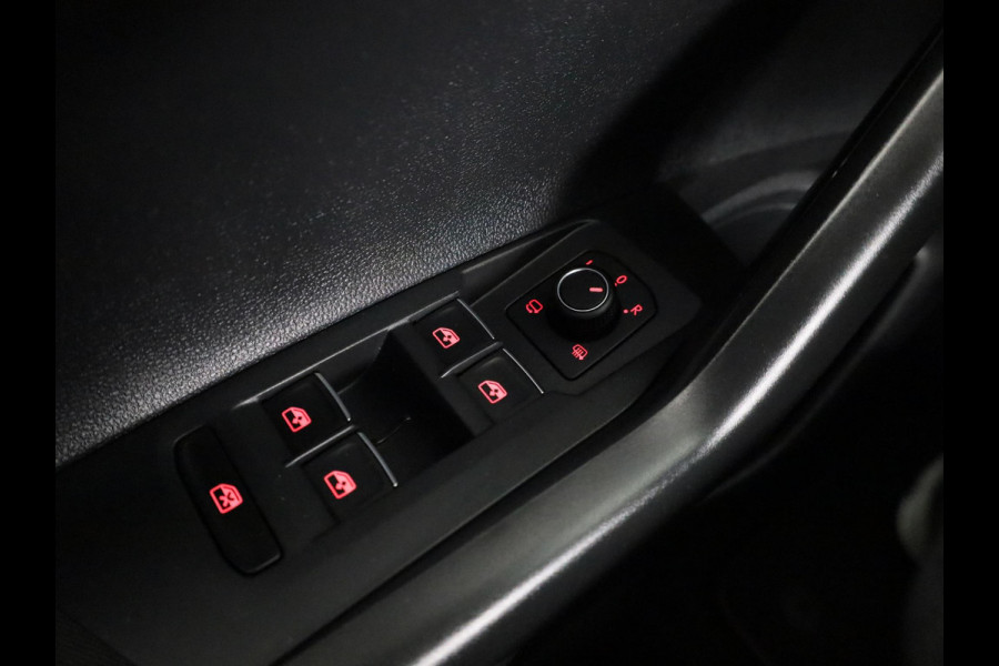 Volkswagen Polo 2.0 TSI GTI 200PK | Automaat (DSG) | Panoramadak | Camera | Beats audio | Keyless entry | Digitaal dashboard | 18 Inch | Led