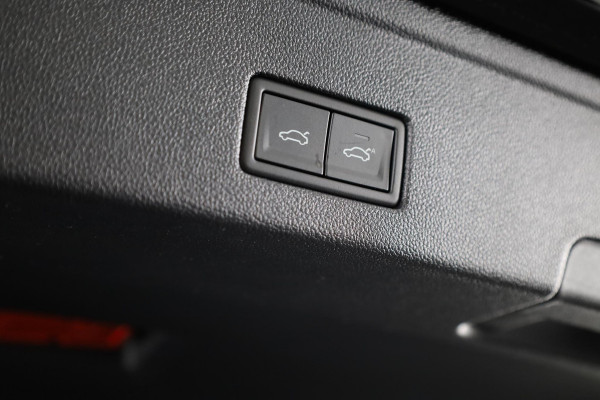 Volkswagen Touareg R 3.0 eHybid 340 kW / 462 pk SUV 8 vesn. Tiptonic