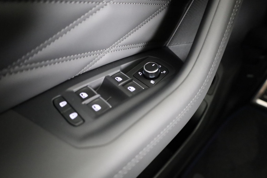 Volkswagen Touareg R 3.0 eHybid 340 kW / 462 pk SUV 8 vesn. Tiptonic