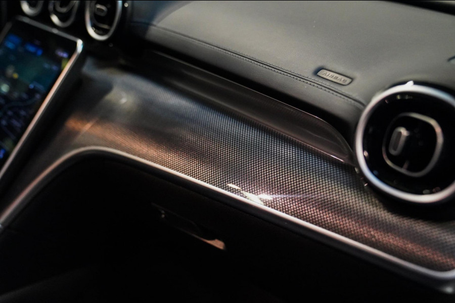 Mercedes-Benz C-Klasse 300 AMG Line | Pano | Achteruitrijcamera | Burmester