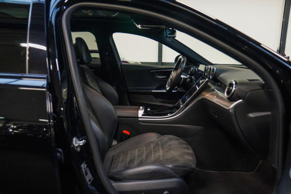 Mercedes-Benz C-Klasse 300 AMG Line | Pano | Achteruitrijcamera | Burmester