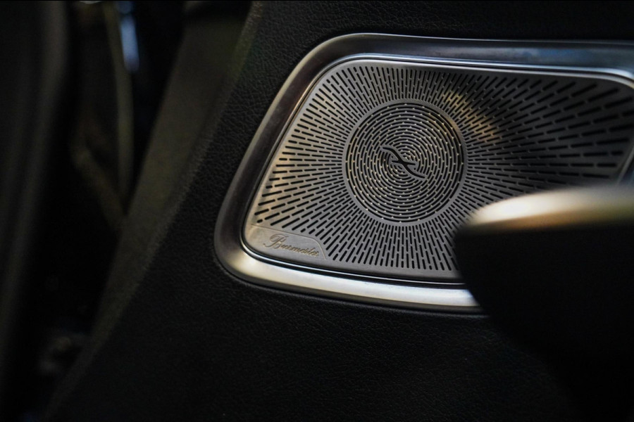 Mercedes-Benz C-Klasse 300 AMG Line | Pano | Achteruitrijcamera | Burmester