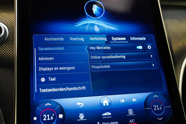 Mercedes-Benz C-Klasse 300 AMG Line | Pano | Achteruitrijcamera | Burmester