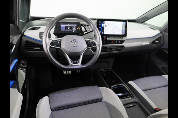 Volkswagen ID.3 First Max 58 kWh 204 pk | Navigatie | Panoramadak | Trekhaak (afneembaar) | Parkeersensoren | Achteruitrijcamera | Stoelverwarming |