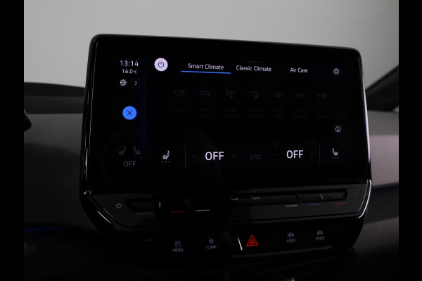 Volkswagen ID.3 First Max 58 kWh 204 pk | Navigatie | Panoramadak | Trekhaak (afneembaar) | Parkeersensoren | Achteruitrijcamera | Stoelverwarming |