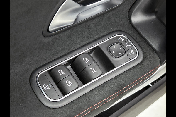 Mercedes-Benz CLA-Klasse Shooting Brake 250 e Star Edition AMG Line | Night Pakket | Sfeerverlichting | Ledkoplampen | Apple CarPlay | Keyless-Go | Inclusief 24 maanden MB Certified garantie voor Europa.