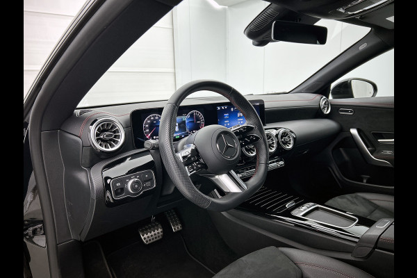 Mercedes-Benz CLA-Klasse Shooting Brake 250 e Star Edition AMG Line | Night Pakket | Sfeerverlichting | Ledkoplampen | Apple CarPlay | Keyless-Go | Inclusief 24 maanden MB Certified garantie voor Europa.
