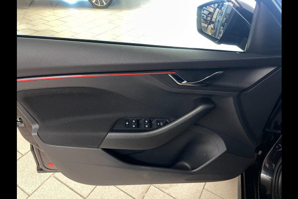Škoda Kamiq 1.0 TSI Sport Business 110PK AIRCO CLIMA NAVI VIA APP CRUISE APPLE CARPLAY SPORTSTOELEN PDC TREKHAAK NIEUWSTAAT