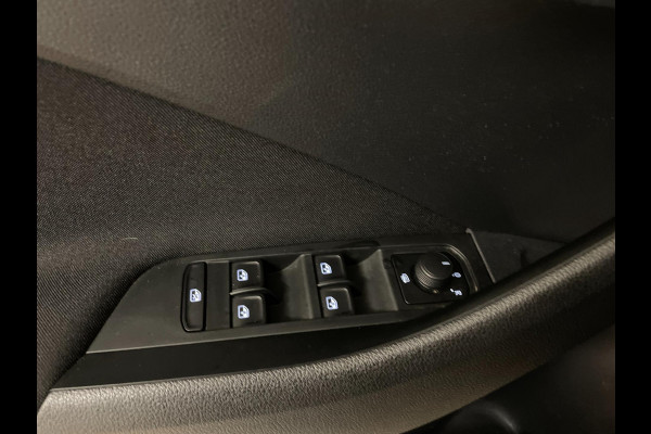 Škoda Kamiq 1.0 TSI Sport Business 110PK AIRCO CLIMA NAVI VIA APP CRUISE APPLE CARPLAY SPORTSTOELEN PDC TREKHAAK NIEUWSTAAT