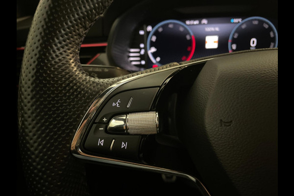 Škoda Kamiq 1.0 TSI Sport Business 110PK AIRCO CLIMA NAVI VIA APP CRUISE APPLE CARPLAY SPORTSTOELEN PDC TREKHAAK NIEUWSTAAT