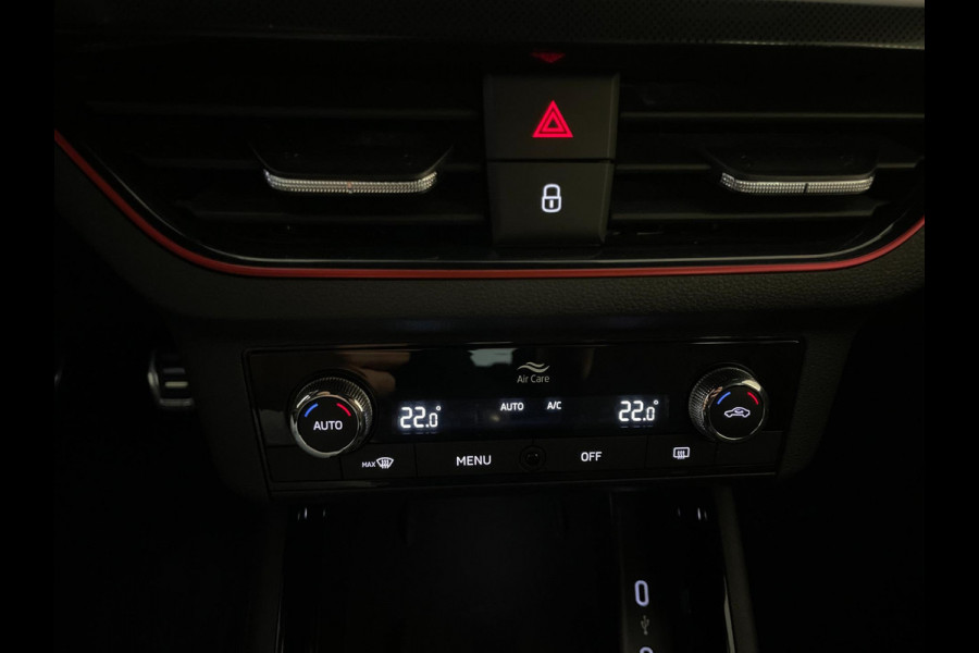 Škoda Kamiq 1.0 TSI Sport Business 110PK AIRCO CLIMA NAVI VIA APP CRUISE APPLE CARPLAY SPORTSTOELEN PDC TREKHAAK NIEUWSTAAT