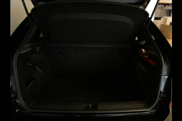 Škoda Kamiq 1.0 TSI Sport Business 110PK AIRCO CLIMA NAVI VIA APP CRUISE APPLE CARPLAY SPORTSTOELEN PDC TREKHAAK NIEUWSTAAT