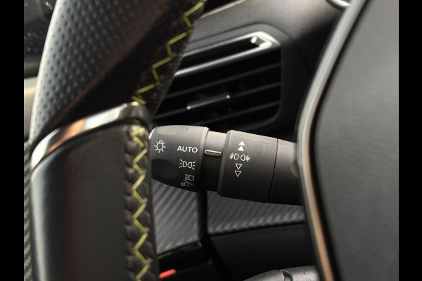 Peugeot e-2008 EV Allure 50 kWh | SoH 93,4% | Navi, 3D Virt. Cockp., Camera, Cruise, Climate, Sfeerverlichting, Carplay/Android |