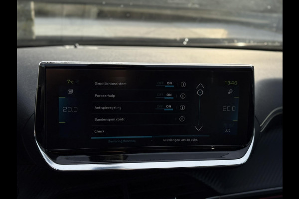 Peugeot e-2008 EV Allure 50 kWh | SoH 93,4% | Navi, 3D Virt. Cockp., Camera, Cruise, Climate, Sfeerverlichting, Carplay/Android |