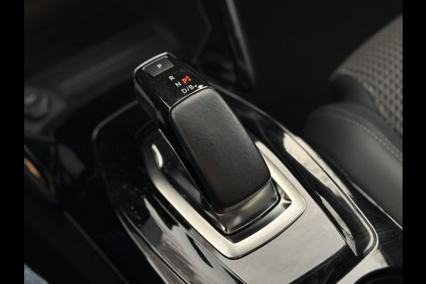 Peugeot e-2008 EV Allure 50 kWh | SoH 93,4% | Navi, 3D Virt. Cockp., Camera, Cruise, Climate, Sfeerverlichting, Carplay/Android |