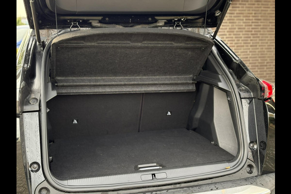 Peugeot e-2008 EV Allure 50 kWh | SoH 93,4% | Navi, 3D Virt. Cockp., Camera, Cruise, Climate, Sfeerverlichting, Carplay/Android |