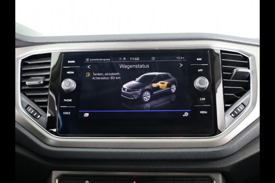 Volkswagen T-Roc 1.5 TSI Style Business 150PK DSG | Navigatie | Parkeercamera | Automatische airco | 17 inch Lm velgen |
