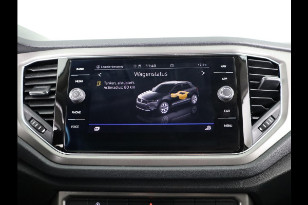 Volkswagen T-Roc 1.5 TSI Style Business 150PK DSG | Navigatie | Parkeercamera | Automatische airco | 17 inch Lm velgen |