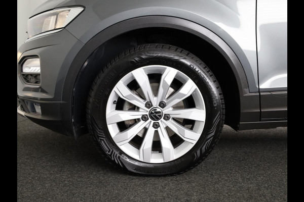 Volkswagen T-Roc 1.5 TSI Style Business 150PK DSG | Navigatie | Parkeercamera | Automatische airco | 17 inch Lm velgen |