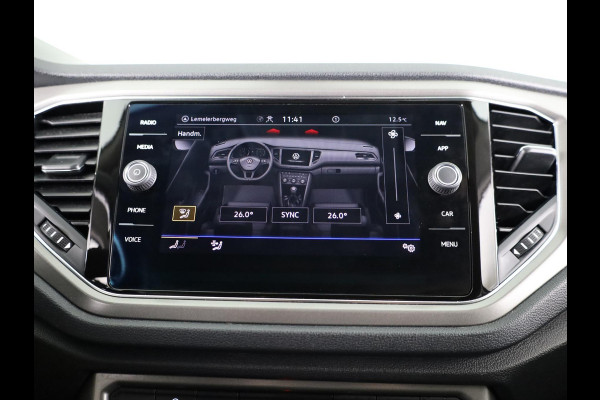 Volkswagen T-Roc 1.5 TSI Style Business 150PK DSG | Navigatie | Parkeercamera | Automatische airco | 17 inch Lm velgen |