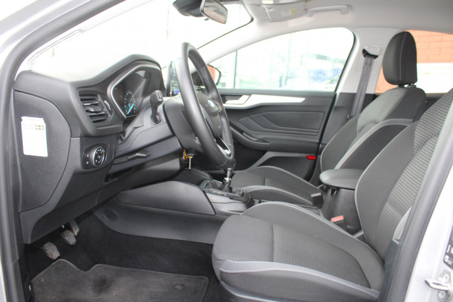 Ford Focus 1.0 EcoBoost Trend Edition Business | Trekhaak | Navigatie | Cruise Control | Airconditioning