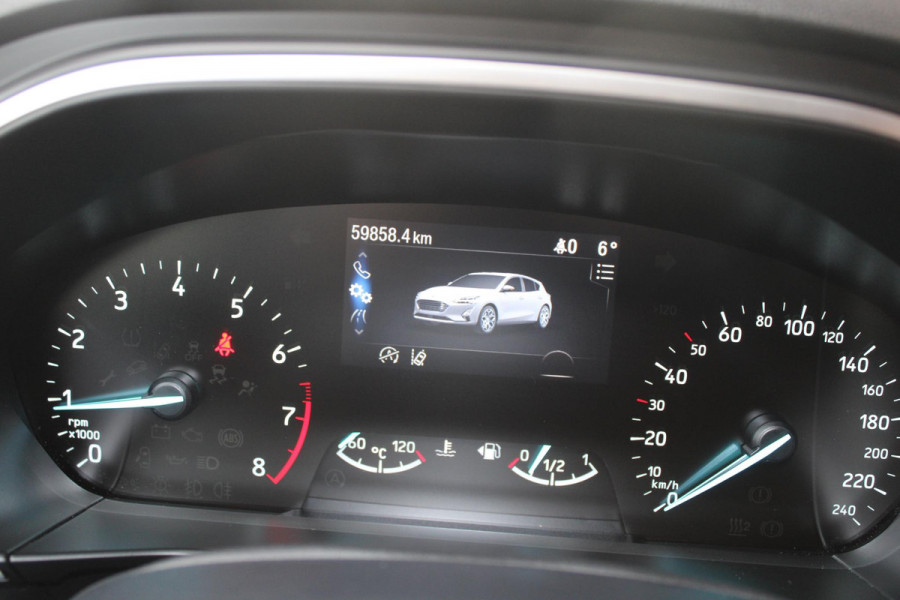 Ford Focus 1.0 EcoBoost Trend Edition Business | Trekhaak | Navigatie | Cruise Control | Airconditioning