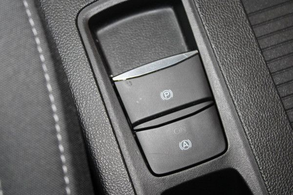 Ford Focus 1.0 EcoBoost Trend Edition Business | Trekhaak | Navigatie | Cruise Control | Airconditioning