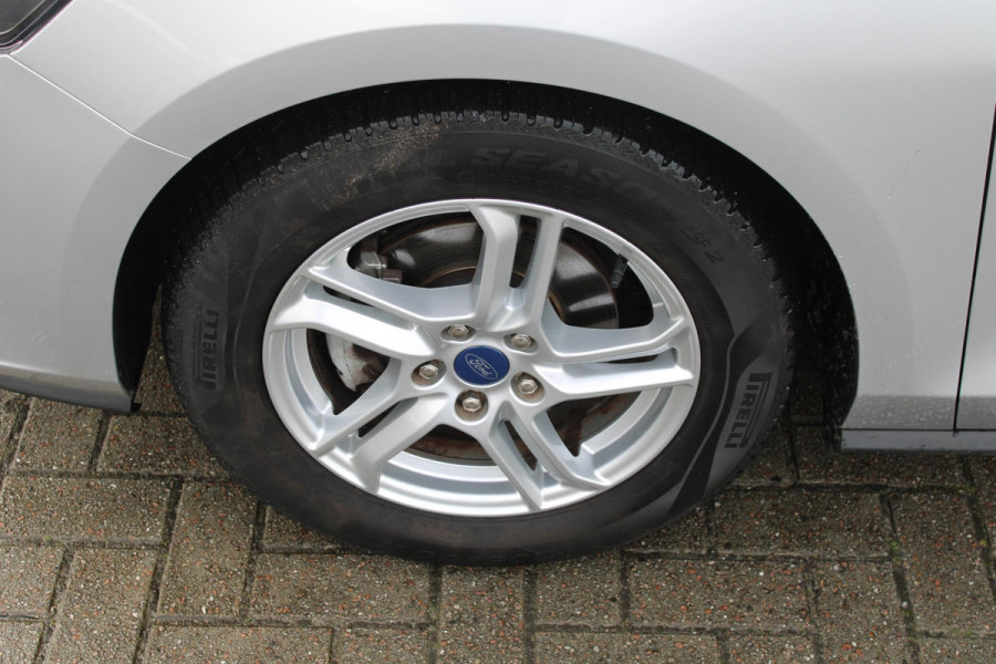 Ford Focus 1.0 EcoBoost Trend Edition Business | Trekhaak | Navigatie | Cruise Control | Airconditioning