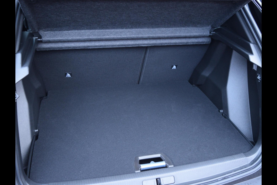 Peugeot 2008 1.2 Hybrid 145 GT | 360 camera | navigatie | adaptieve cruise control