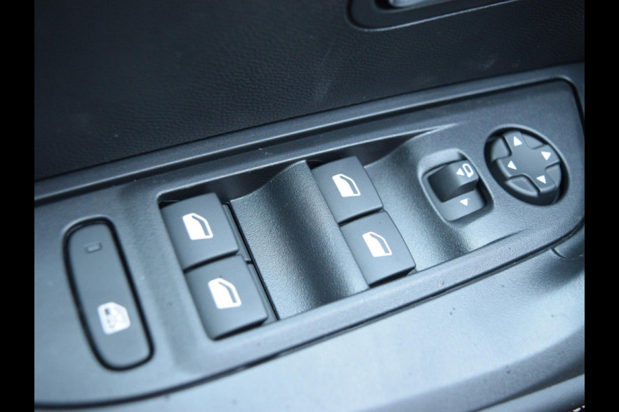 Peugeot 2008 1.2 Hybrid 145 GT | 360 camera | navigatie | adaptieve cruise control