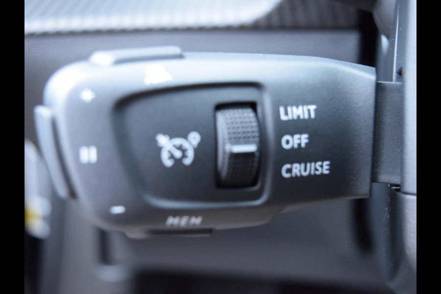 Peugeot 2008 1.2 Hybrid 145 GT | 360 camera | navigatie | adaptieve cruise control