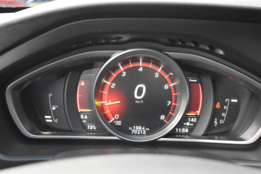Volvo V40 Cross Country T3 153PK Polar+ Luxury | Panodak | H&K | Stoelverwarming | Leder | Camera